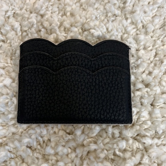 NWOT!! Kate Spade Black Scalloped Card Case!! - Picture 2 of 3